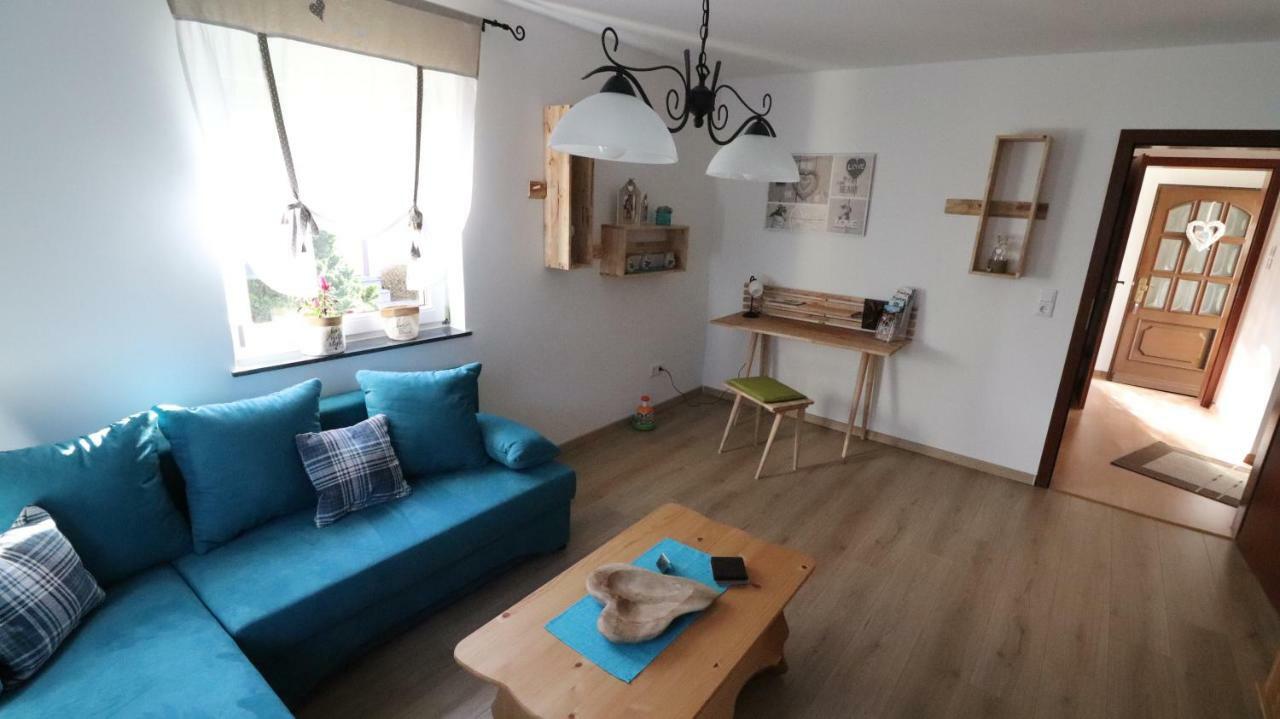 Ferienhaus Steinbach オーバーアスバッハ エクステリア 写真