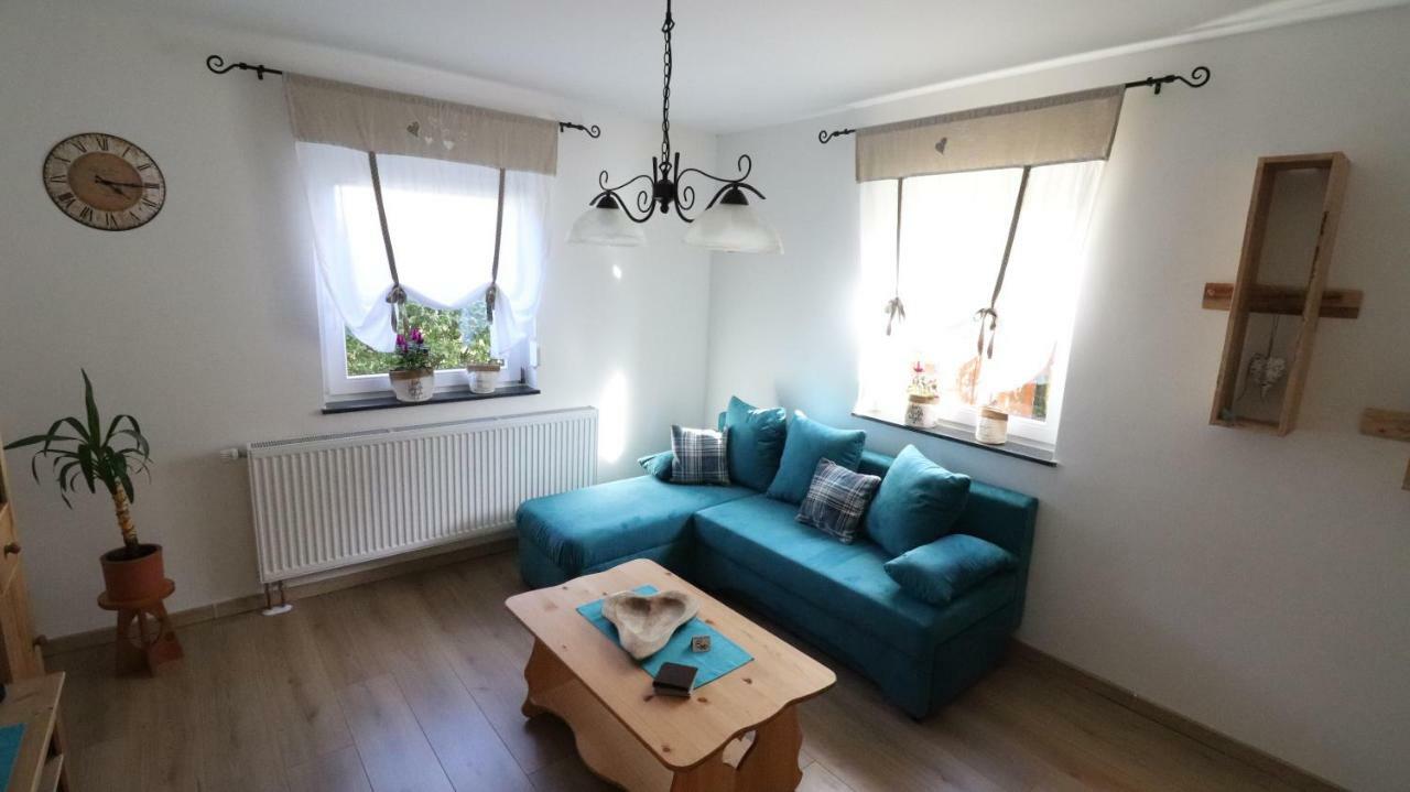 Ferienhaus Steinbach オーバーアスバッハ エクステリア 写真